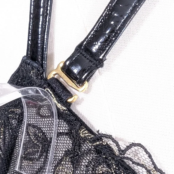 Victoria's Secret Very Sexy Demi Bra 34D New Sheer Low Cut Faux Leather Halter